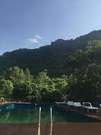 Cat Ba Eco Lodge
