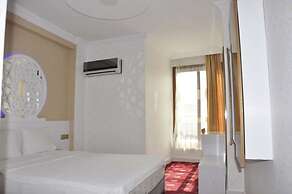 Ugur Hotel