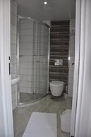 Ugur Hotel