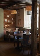 Castle Hotel by Chef and Brewer Collection