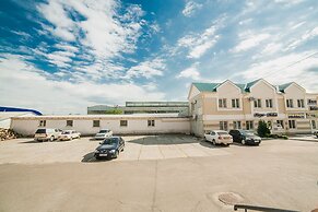 Yavir Hotel