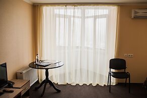 Yavir Hotel