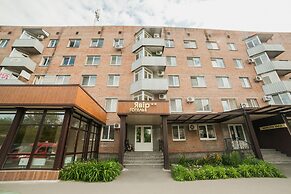 Yavir Hotel
