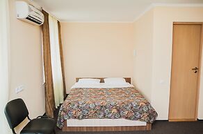 Yavir Hotel
