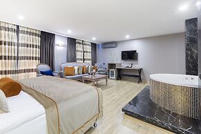 Nobel Hotel