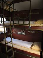 Train Lodge Amsterdam - Hostel
