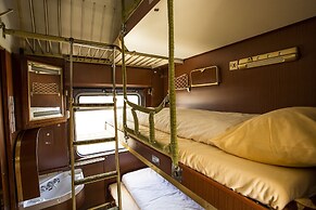 Train Lodge Amsterdam - Hostel