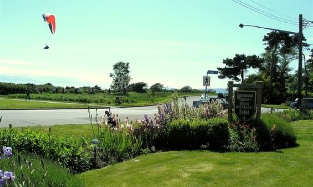 Dashwood Manor Seaside Bed & Breakfast
