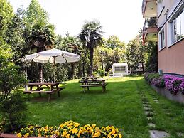 VIP Apart Hotel