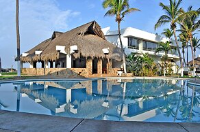 Mar Paraiso Queen