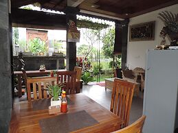 Duana Sari Ubud