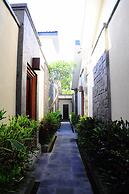 Puri Mesari Suites