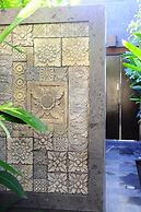 Puri Mesari Suites