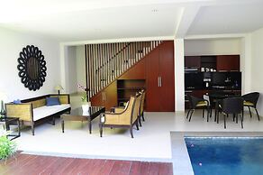 Puri Mesari Suites