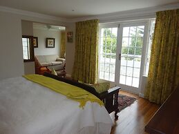 Walker Bay Manor