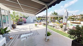 Modern Hotel Aruba