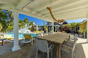 Modern Hotel Aruba
