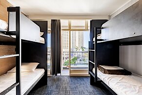 BUNK Surfers Paradise - International Backpacker Hostel