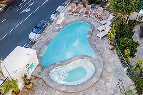 BUNK Surfers Paradise - International Backpacker Hostel