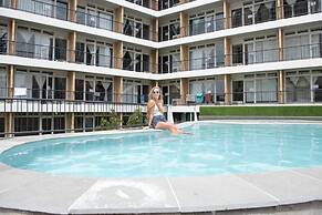 BUNK Surfers Paradise - International Backpacker Hostel