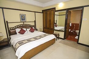 Lytton Hotel