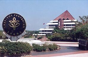 Bigland Hotel & Convention Sentul