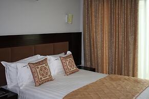 Nomads Court Lodge