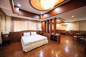 Sabai Hotel Lopburi