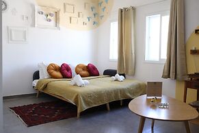 Rena's House