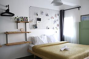 Rena's House