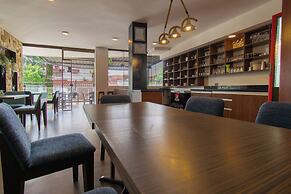 MAI Suites
