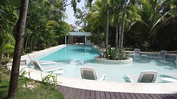 Anah Tulum