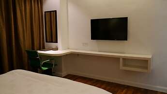 Pine Garden Hotel