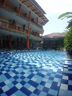 Holiday Beach Inn