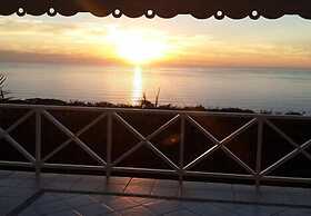 Cape Rose Cottage