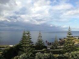 Whales Bay Hotel