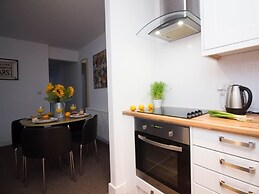 Beddoe Apartments