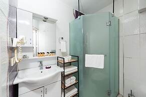 Bright Apart Hotel
