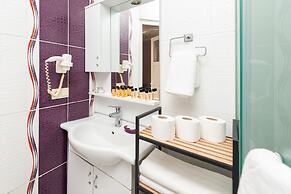 Bright Apart Hotel