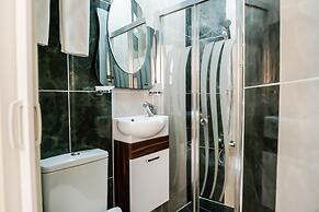 Camelot Apartment