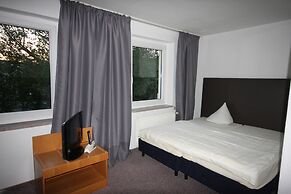 SL'otel - Budget