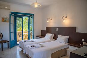 Karavostasi Beach Hotel