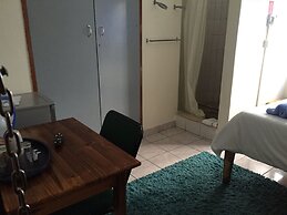 Liya Guest Lodge