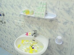 Myat Nan Yone Hotel