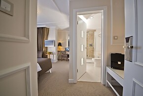 North Point Hotel