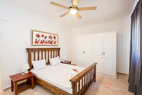 Los Corales Beach Village