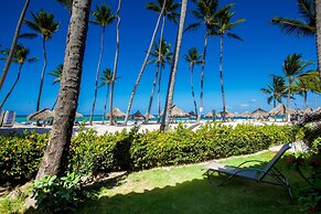 Los Corales Beach Village