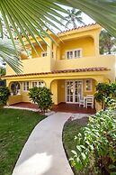 Los Corales Beach Village