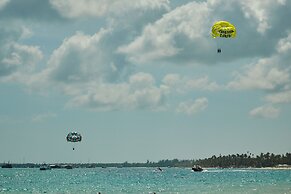 Los Corales Beach Village