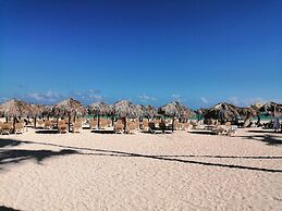 Los Corales Beach Village